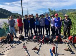 포천시 화현면이장협의회, '테마의거리 풀깎기' 환경정비 실시 기사 이미지