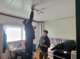 가평소방서, THE 안전한 경기 일터 조성 위한 외국인 근로자 숙소 소방시설 배부 기사 이미지